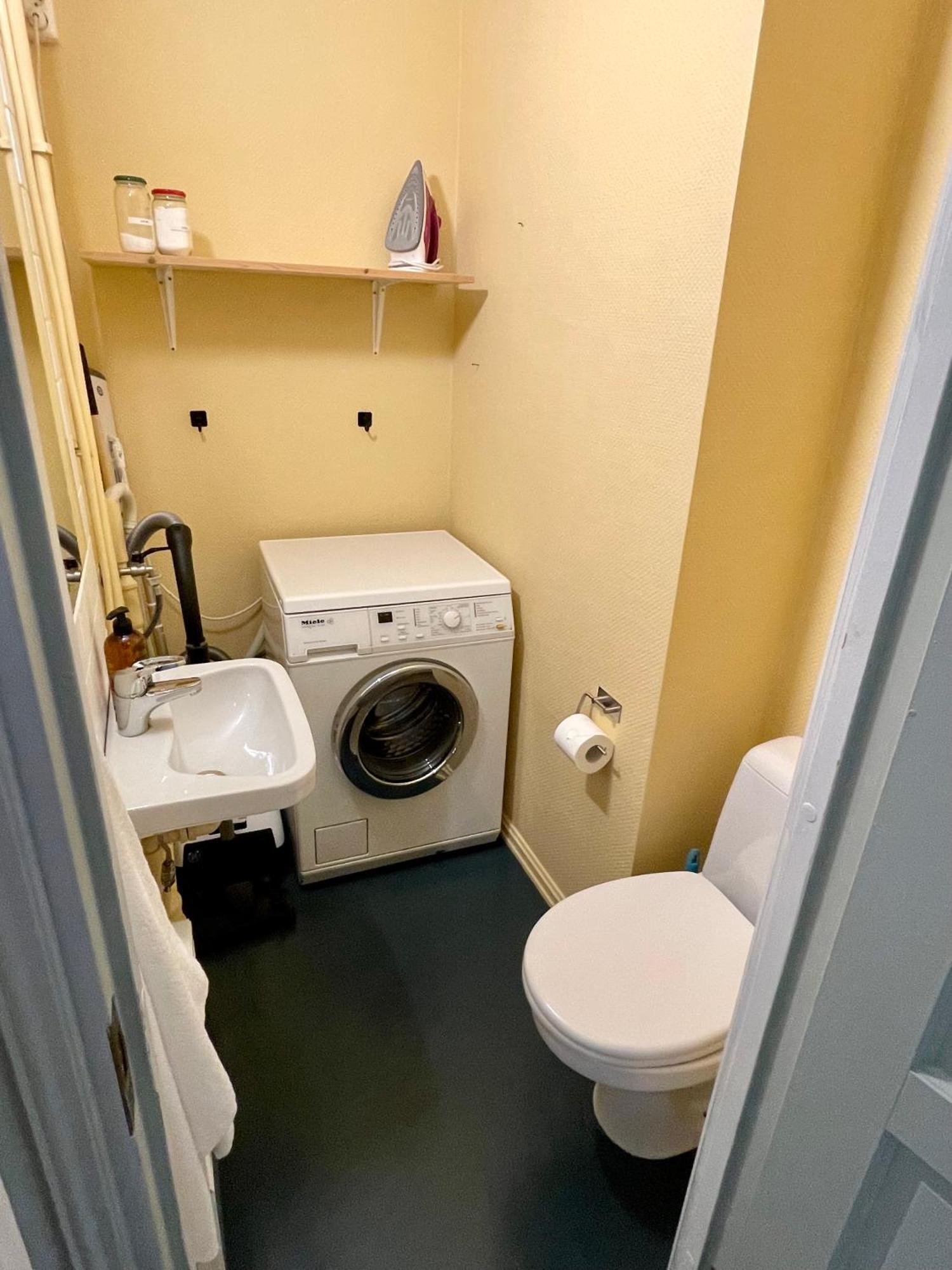 Sentral Og Fargerik Bygardsleilighet Halden Kültér fotó